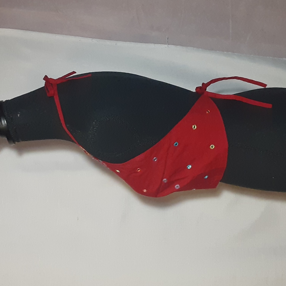 Halter Top - Picture 2 of 5